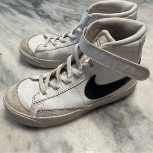 Kids Nike Blazers size 2.5
